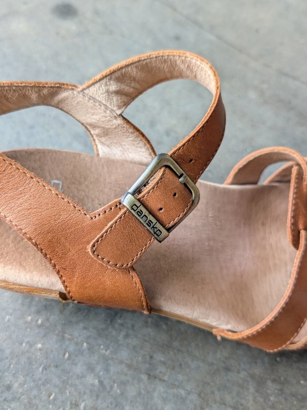 Dansko Milly Fisherman Sandal Brown Leather Ankle Strap Heel size EU 40 - Picture 8 of 11